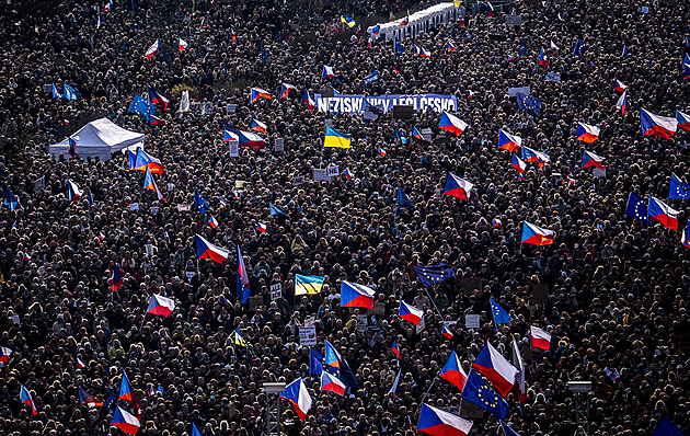 Co může a nemůže hlasitá menšina. Aritmetika nelže: síla decibelů většinu nenahradí