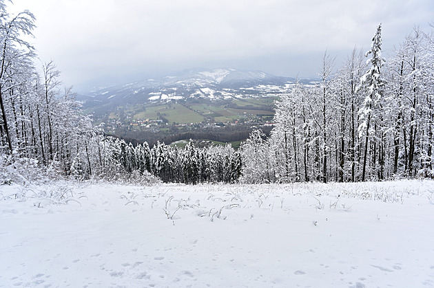 Přichází výrazné ochlazení, varují meteorologové. Po bouřkách v Česku začne sněžit Přichází výrazné ochlazení, varují meteorologové. Po bouřkách v Česku začne sněžit