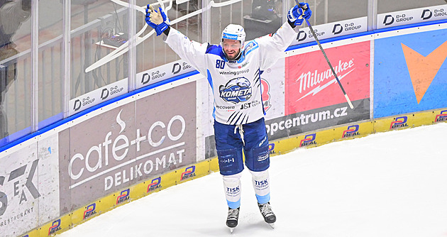 Jak na Dynamo? Napadat a zavřít ho v pásmu, radí Svoboda hráčům Komety