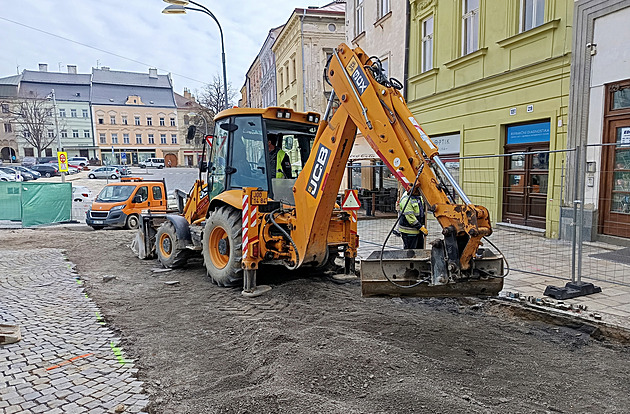 Strategický uzel pod náměstím i opravy v Polenské. Jihlavu svírají uzavírky cest
