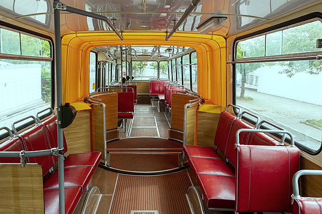 Československo-jugoslávské trolejbusy byly první kloubové v našich městech