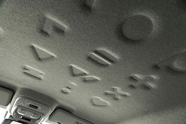 Nové Twingo kouká jako rozšlápnutá žába a střeva má z Číny. Už jsme s ním jeli