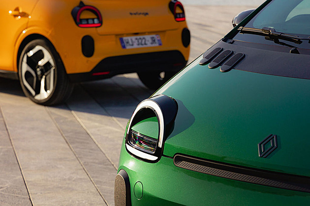 Nové Twingo kouká jako rozšlápnutá žába a střeva má z Číny. Už jsme s ním jeli Nové Twingo kouká jako rozšlápnutá žába a střeva má z Číny. Už jsme s ním jeli