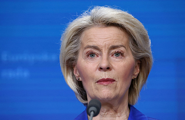 Ukrajině půjčíme tak či onak, odpověděla Leyenová na Orbánovu blokaci pomoci