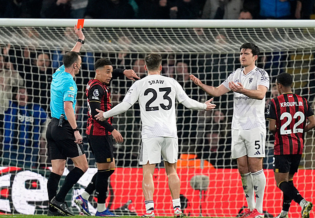 Dvě penalty i červená. Manchester United a Bournemouth se rozešli smírně Dvě penalty i červená. Manchester United a Bournemouth se rozešli smírně