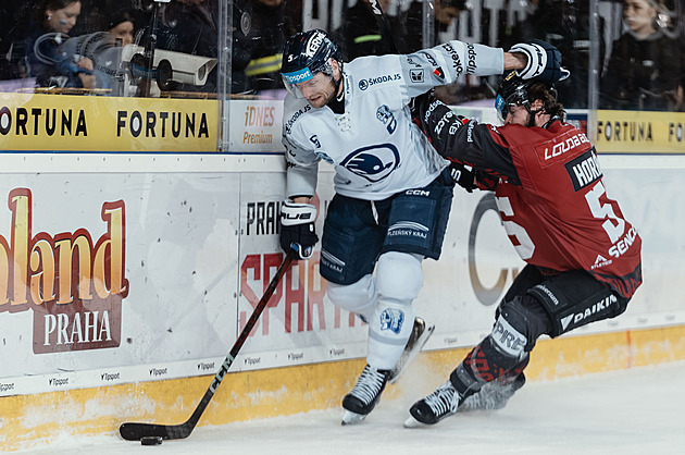 Střílíme se do nohy, štve Jandače. Jeho bek ale jistě ohlásil: Třetí mečbol bude vítězný!