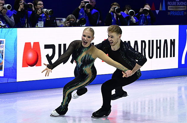 Otrávila jsem se jídlem. Taschlerovi zvažovali odstoupení ze šampionátu