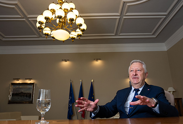 Pavel to vidí politicky, 5 % z Haagu není závazek. Zůna o obraně i nástupci Řehky Pavel to vidí politicky, 5 % z Haagu není závazek. Zůna o obraně i nástupci Řehky