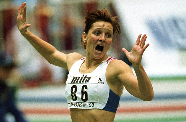 Když Češi vládnou v hale. Hattrick Masláka, dvě zlata Šebrleho i údiv senzace Manuel