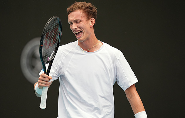 Tenis ONLINE: Lehečka proti Sinnerovi ztrácí, finále v Miami po dešti pokračuje Tenis ONLINE: Lehečka proti Sinnerovi ztrácí, finále v Miami po dešti pokračuje