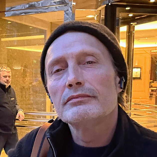 Scorsese se už neskrývá, Mikkelsen změnil vizáž. V Česku se opět pohybují hvězdy