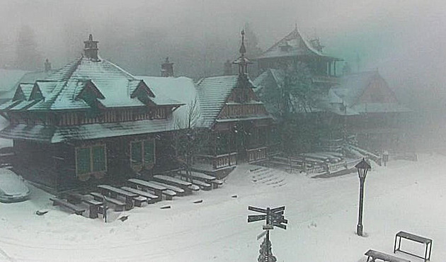 Beskydy pod náporem sněhu. Lysá hora hlásí 31 centimetrů nové nadílky