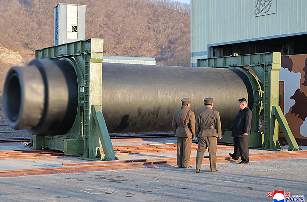 Kim přihlížel testu motoru pro raketu schopnou zasáhnout území USA