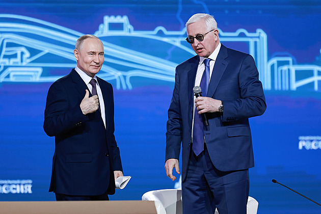Přispějte na válku, vyzval Putin šéfy firem. Vlastník superjachty slíbil miliardy rublů Přispějte na válku, vyzval Putin šéfy firem. Vlastník superjachty slíbil miliardy rublů