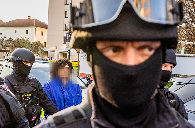 Soud na Slovensku poslal do vazby osobu zadrženou kvůli žhářství v Pardubicích