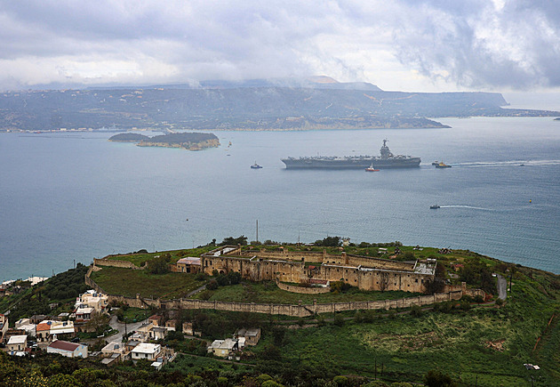 U Satana se jim líbí. Íránští hlavouni ulili své děti na Západ, žijí tam v luxusu