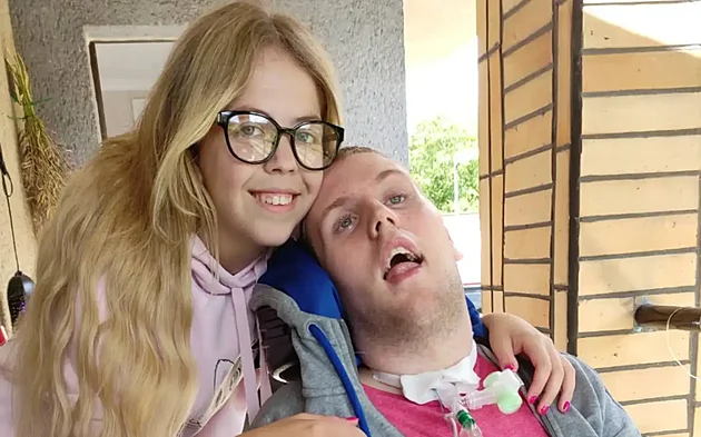 Kristián po nehodě skončil v kómatu, rodina shání peníze na další účinné terapie