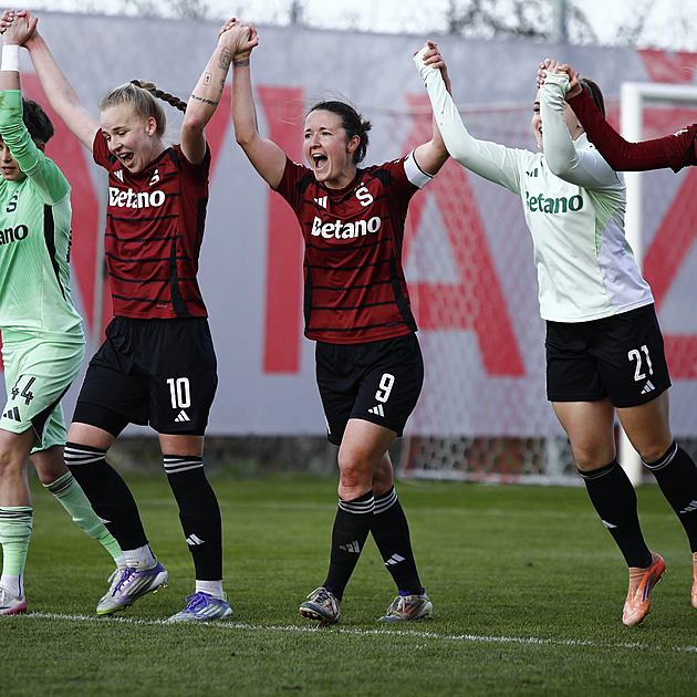 Sparťanky v ženském derby porazily Slavii. Zase otočily skóre, ligu vedou o osm bodů