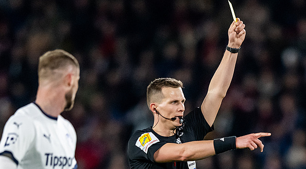 Všetečka měl slibně rozjetou kariéru. Jemu i dalším ušpiněným sudím hrozí konec Všetečka měl slibně rozjetou kariéru. Jemu i dalším ušpiněným sudím hrozí konec