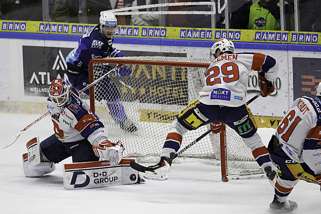 Úzký kádr i neúspěšný nový impulz. Proč skončili obhájci z Komety ve čtvrtfinále