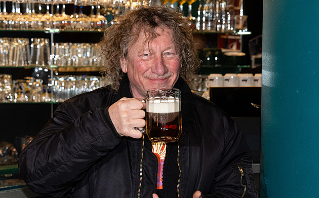 Olympic se loučil s Jiřím Valentou. Co přestal pít, byl smutný, vzpomínal Janda