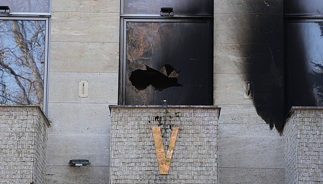 „Barbarský čin.“ Kreml si po útoku na Ruský dům předvolal českého velvyslance