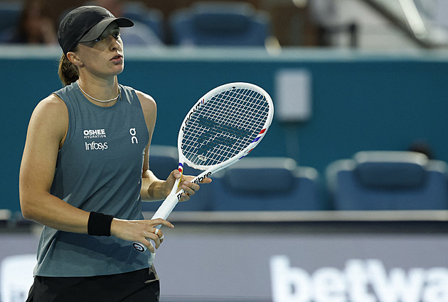 Co je se Šwiatekovou? Propustila trenéra, spekuluje se o podivném vlivu psycholožky