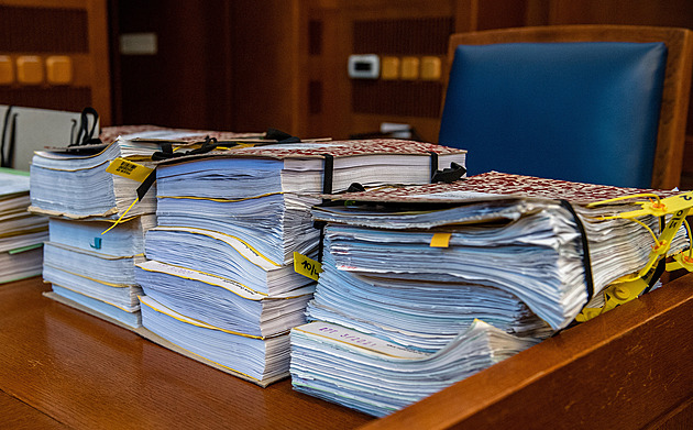 Recidivista zbil ve sprchách spoluvězně, ten kvůli poškození mozku zčásti ochrnul