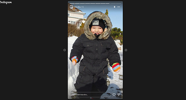 Pařila s tátou, příjmení si vzala mámy. Lola Rolins slaví 18 a ukázala fotky z dětství