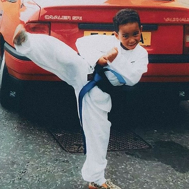 Hamilton trénoval se samurajem z Kill Billu a vzpomínal na dětství i šikanu