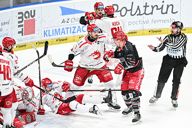 ONLINE: Hradec přece jenom proti Třinci snižuje, Liberec jde opět do vedení ONLINE: Hradec přece jenom proti Třinci snižuje, Liberec jde opět do vedení