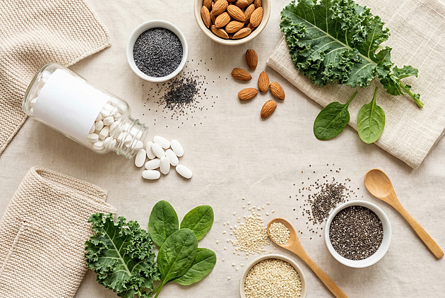 Vápník není všechno: Proč samotné tablety pro silné kosti často nefungují?