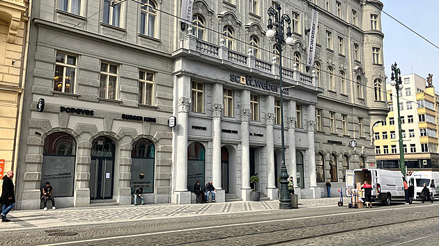 Popeyes a Burger King pod jednou střechou. V Praze vznikl unikátní koncept