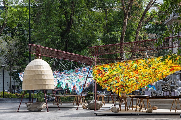 Česko-vietnamský úspěch v Hanoji. To je pavilon ze 40 tisíc starých igelitek