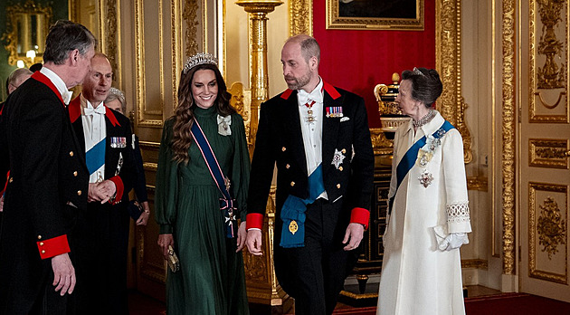 Královská recyklace. Princezna Anna se ukázala v kabátu, který nosila v osmnácti