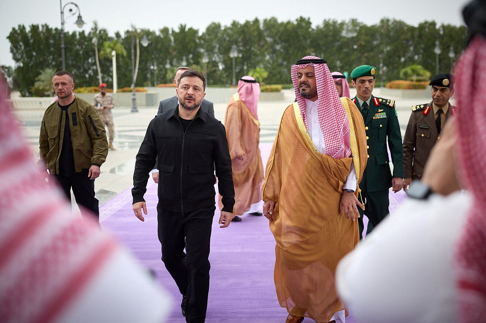 Zelenskyj přijel na jednání v Saúdské Arábii. Ta čelí odvetným útokům z Íránu