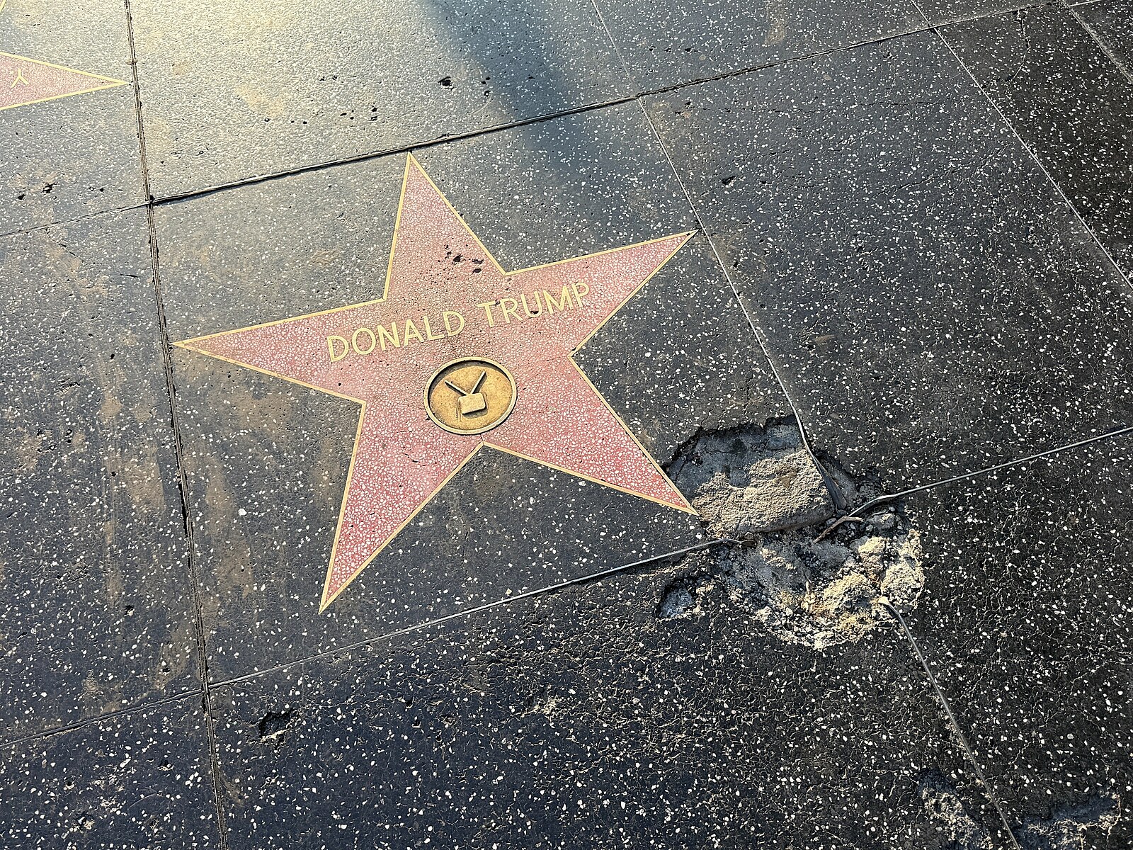 Hvězda, která nemá klid. Trumpův symbol v Hollywoodu opět čelil útoku