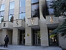 Na budovu Ruského st�ediska v�dy a kultury v pra�ské Buben�i hodil n�kdo...