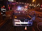 Opilá �idi�ka vjela do tramvajových a �elezni�ních kolejí a zp�sobené po�kození...