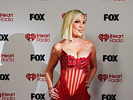 Tori Spellingová na iHeartRadio Music Awards v Los Angeles (26. b�ezna 2026)