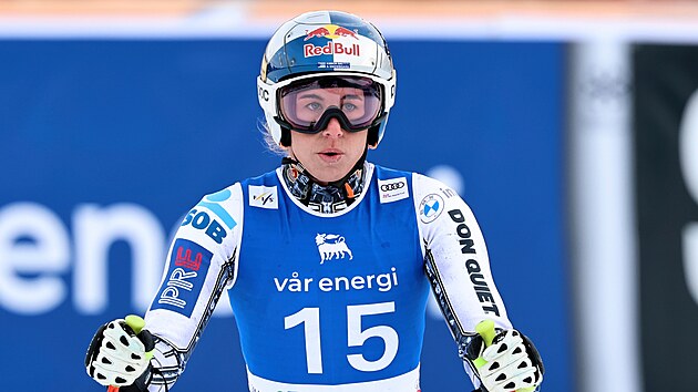 Ester Ledecká v cíli super-G v Kvitfjellu.