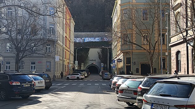 �i�kovsk� tunel spojuj�c� �i�kov a Karl�n (b�ezen 2026)