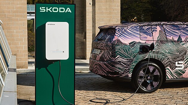 Maskovan� prototyp elektrick� �kody Peaq