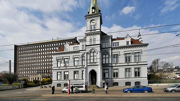 Pam�tkov� chr�n�n� reprezentativn� novogotick� z�me�ek v �st� nad Labem, kter� byl prvn�m s�dlem Spolchemie. (20. b�ezna 2026)