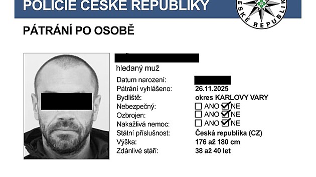 Po�kozenou nejprve telefonicky kontaktoval mu� vystupuj�c� jako policista, kter� ji informoval o �dajn�m zneu�it� osobn�ch �daj�, a to ze strany osoby, kter� je v celost�tn�m p�tr�n�. Toto j� p�edlo�il jako �dajn� d�kaz.