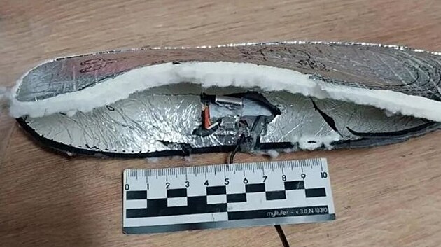 Ukrajinci poslali ruským vojákům výbušné vložky do bot. Maskovali je jako charitu