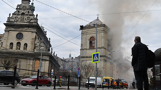 N�sledky rusk�ho dronov�ho �toku na Lvov. Poni�en byl i kostel svat�ho Ond�eje ze 17. stolet�, kter� je sou��st� sv�tov�ho d�dictv� UNESCO. (24. b�ezna 2026)
