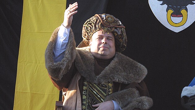 Ale� Zedn�k proslul i jako mistr p�evlek�. Nap��klad v roce 2004 p�i otev�en� renovovan�ho Slezskoostravsk�ho hradu vystoupil jako purkmistr.