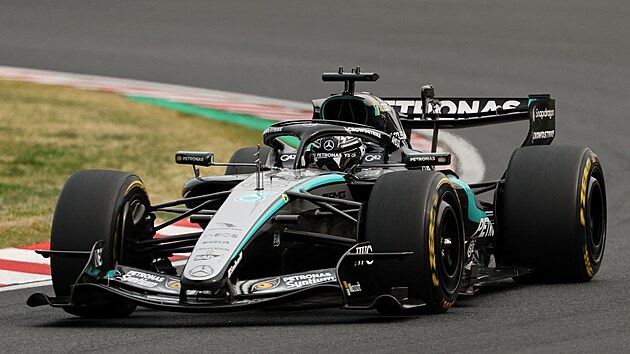 George Russell z Mercedesu jede Velkou cenu Japonska.