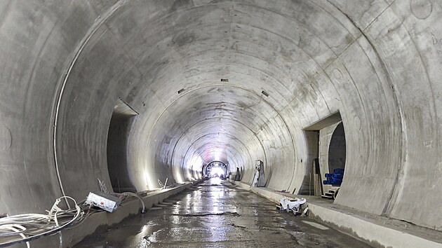 �editelstv� silnic a d�lnic ozn�milo, �e kv�li slo�it�m geologick�m podm�nk�m nestihne zprovoznit tunel Homole do konce roku, jak p�vodn� pl�novalo. (24. b�ezna 2026)
